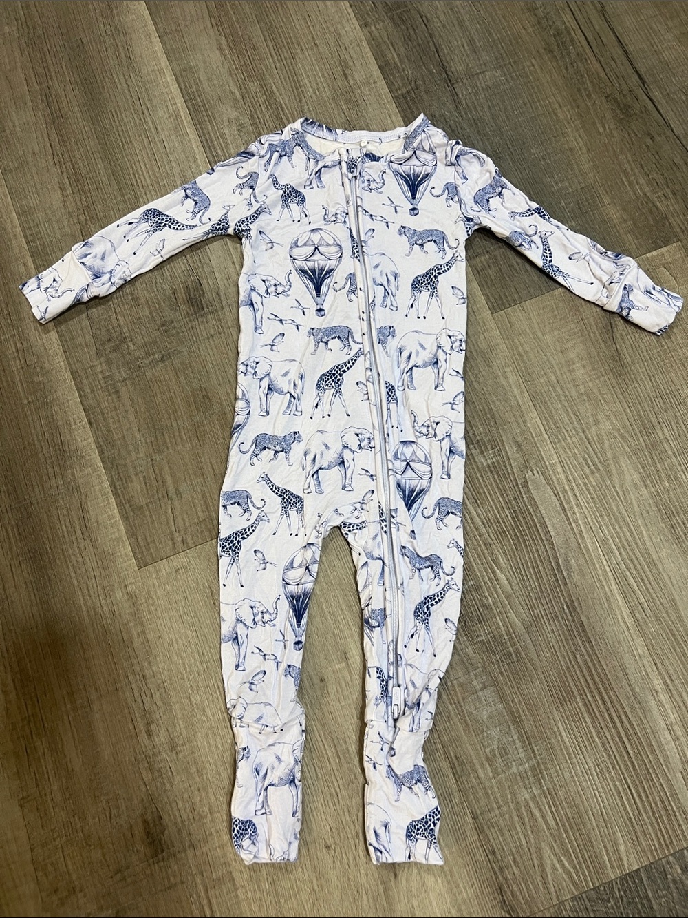 Posh Peanut Noah Convertible One piece size 9-12M